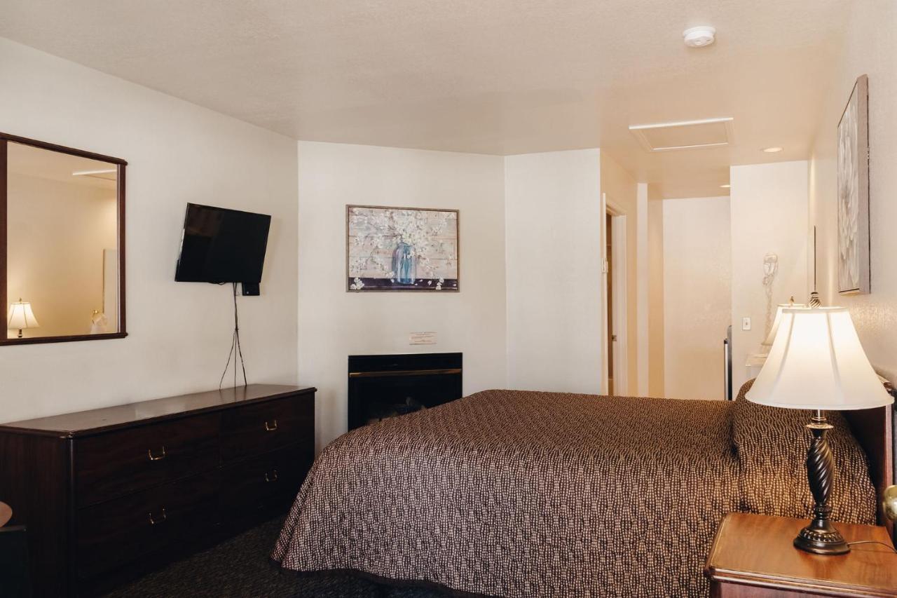 Vintage Lakeside Inn Big Bear Lake Ngoại thất bức ảnh